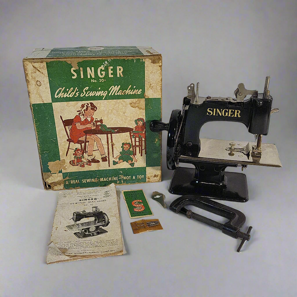 Singer Mini Model 20 10 Sewing Machine