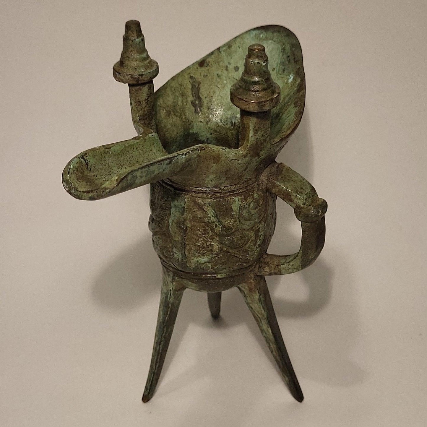 Archaic Style Bronze Tripod Jue - trèsBin