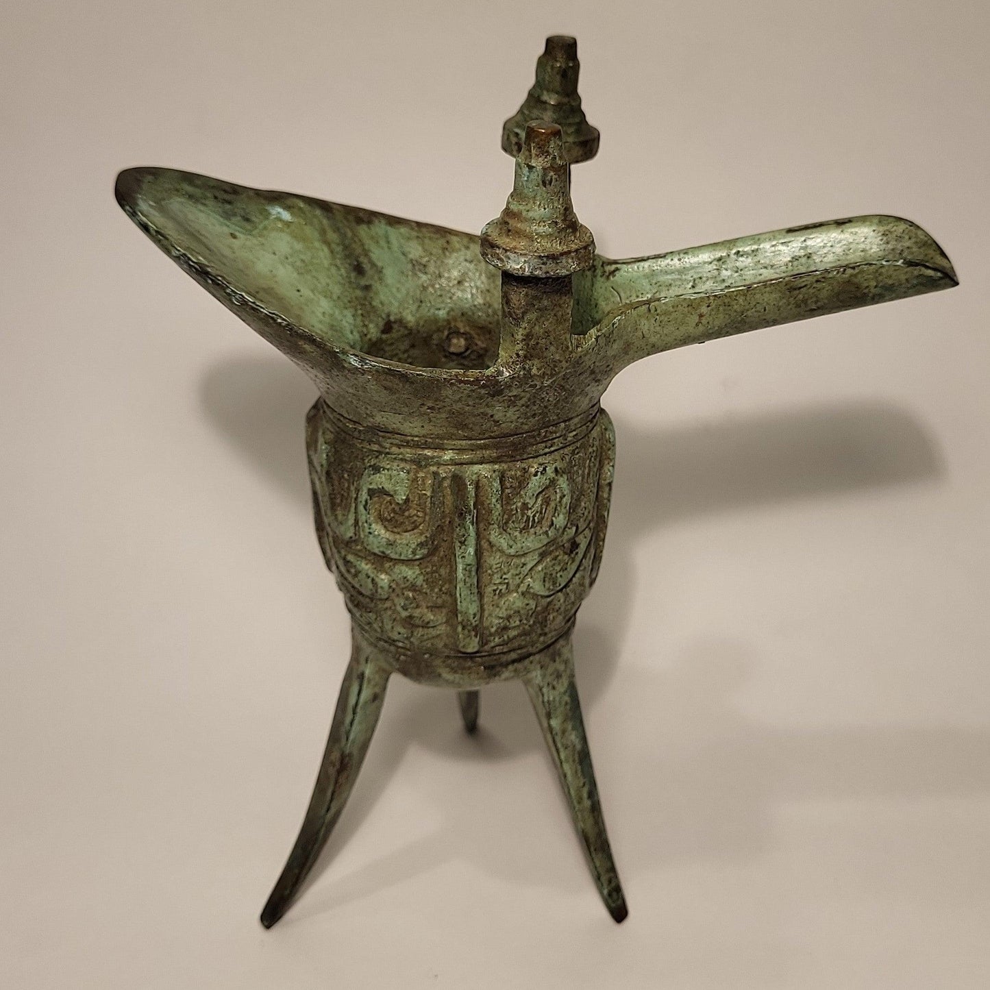 Archaic Style Bronze Tripod Jue - trèsBin