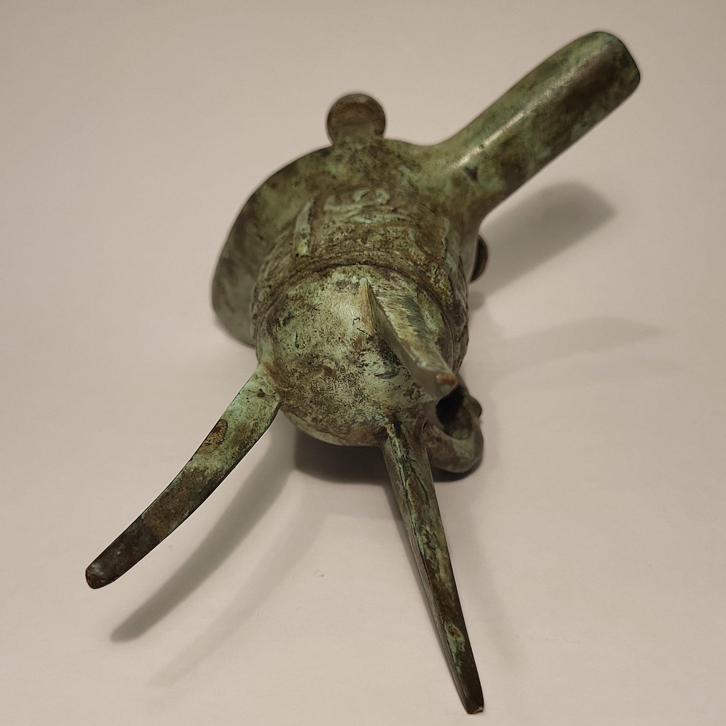 Archaic Style Bronze Tripod Jue - trèsBin