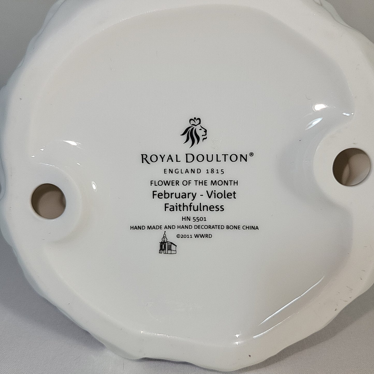 Royal Doulton Flower of the Month February - Violet Faithfulness HN5501