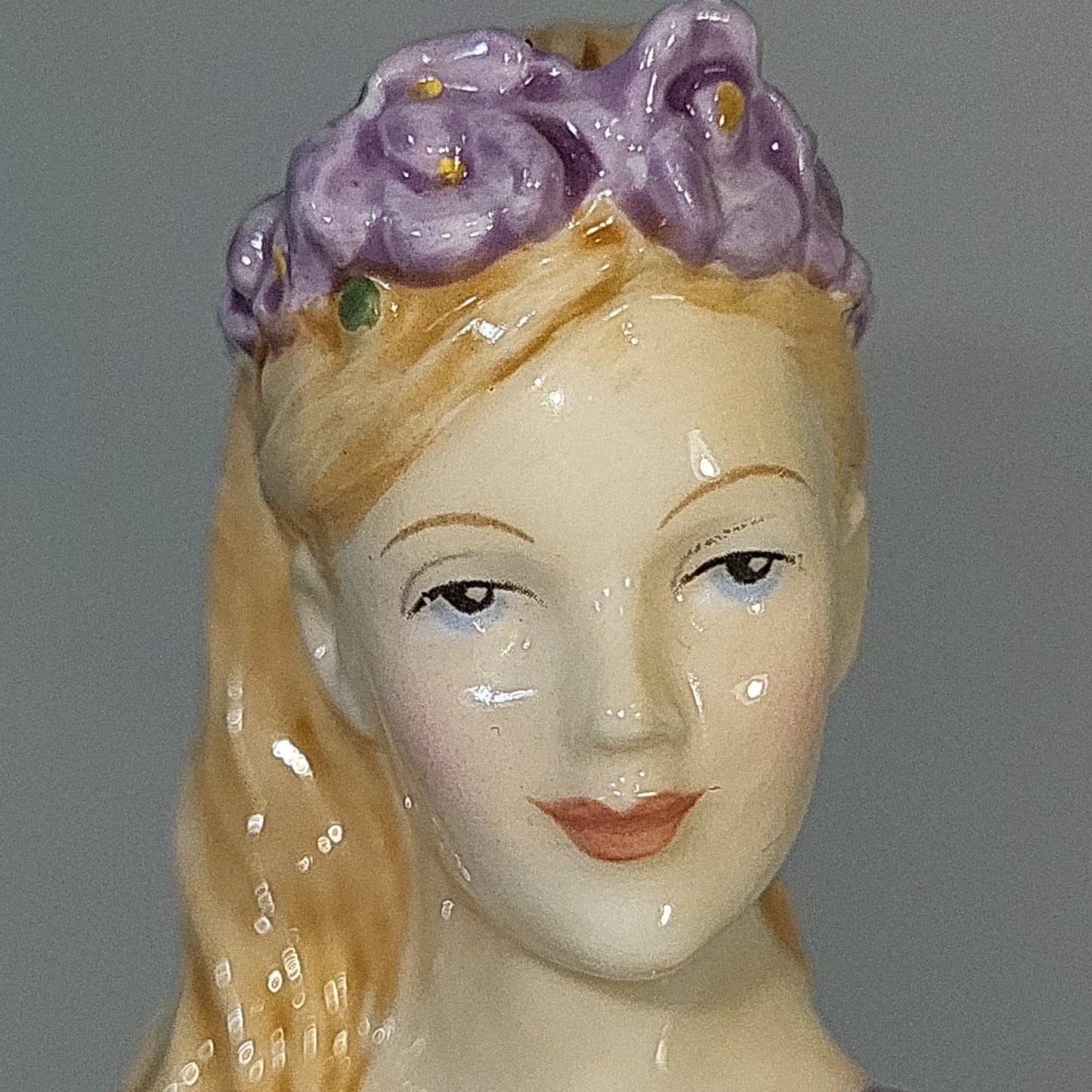 Royal Doulton Flower of the Month February - Violet Faithfulness HN5501