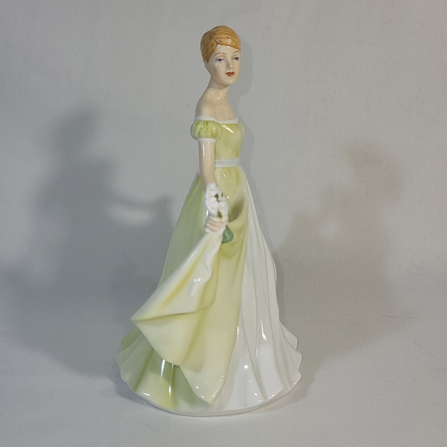 Royal Doulton Flower of the Month January - Snowdrop Devoted Love HN5500