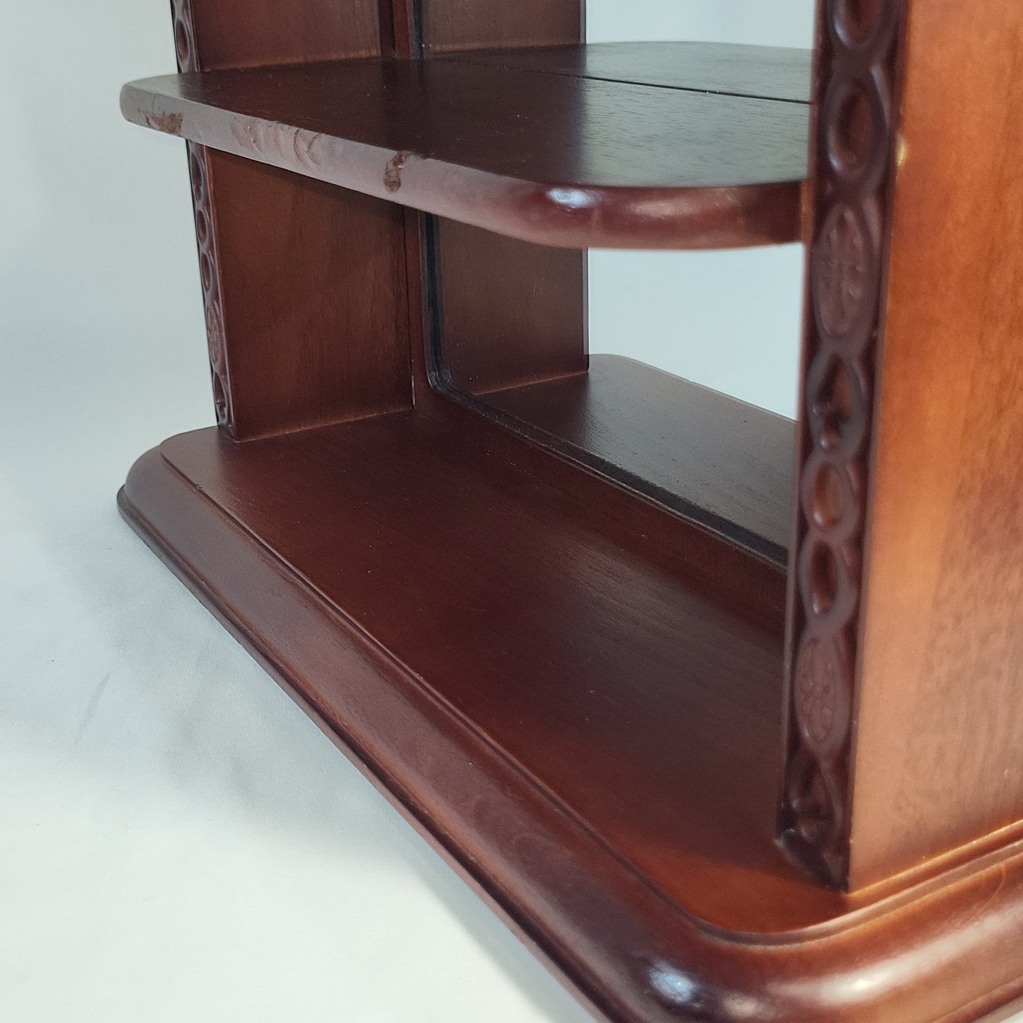 LENOX Disney Snow White & the Seven Dwarfs Treasure Box Figures with Display Stand