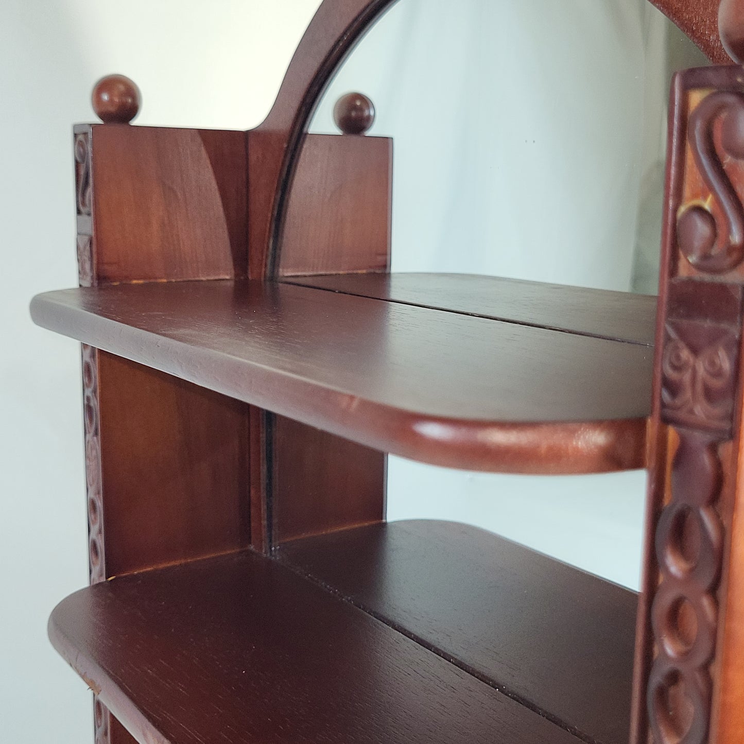 LENOX Disney Snow White & the Seven Dwarfs Treasure Box Figures with Display Stand