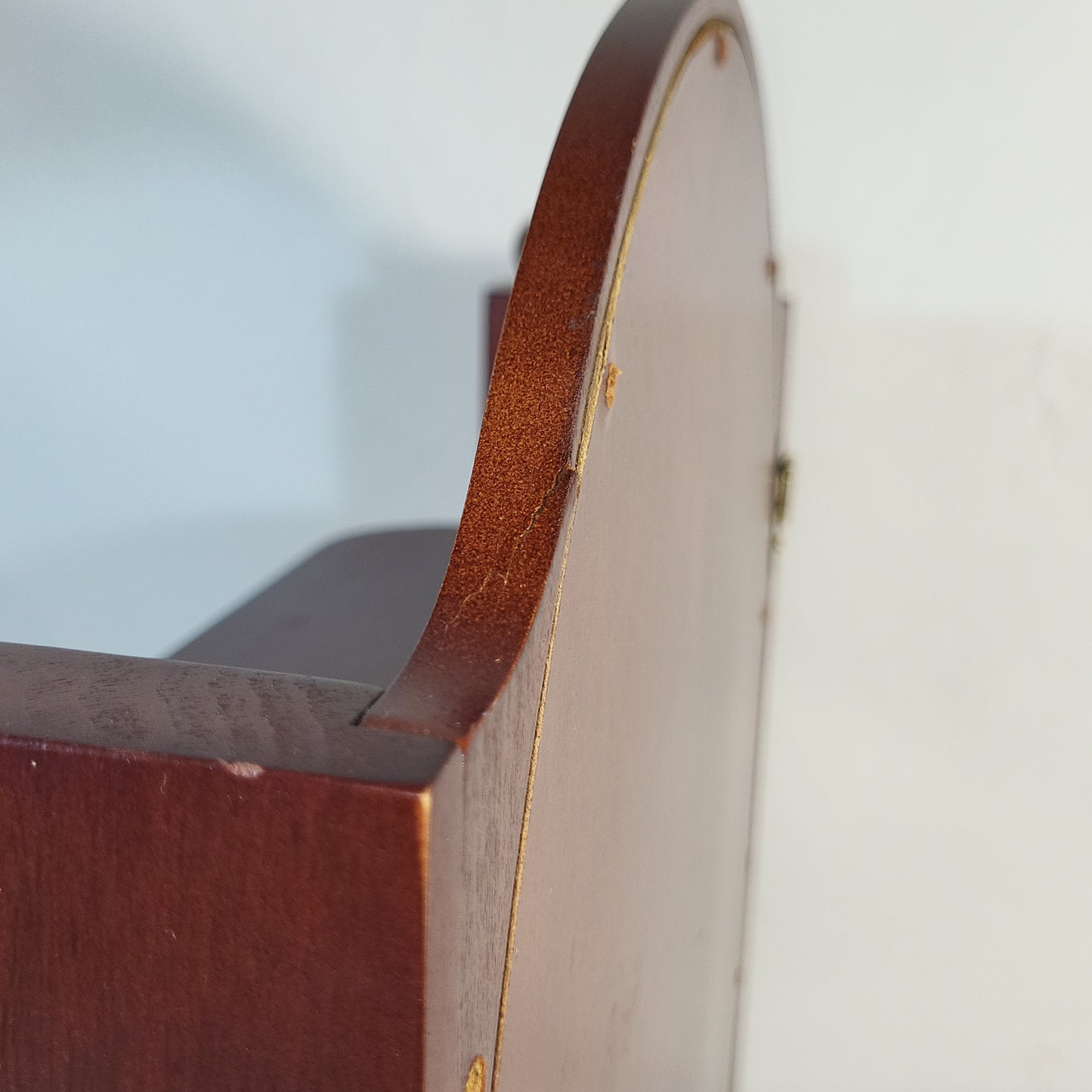 LENOX Disney Snow White & the Seven Dwarfs Treasure Box Figures with Display Stand