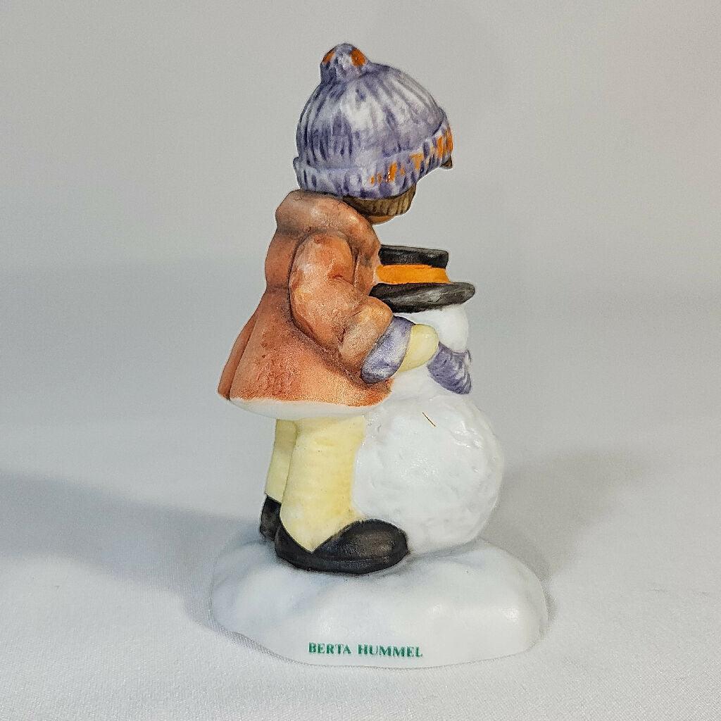 Goebel Hummel "A Gif t for Snowman" Little Girl with Snowman #92 - trèsBin