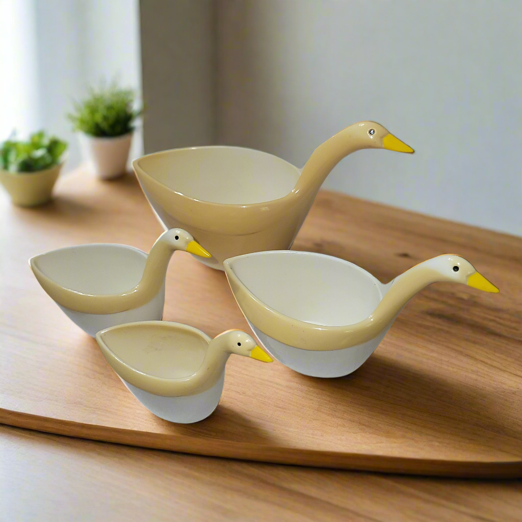 Set of Four Nesting Geese Measuring Cups 4 pc