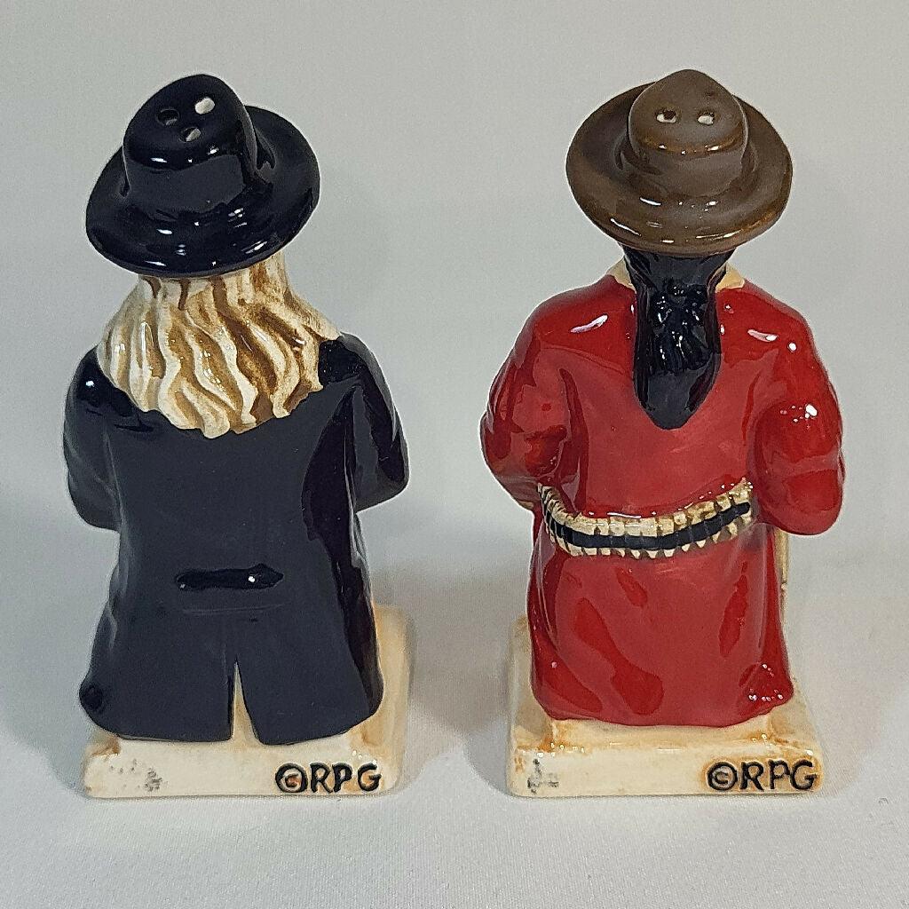 Wild Bill Hickok & Calamity Jane Salt & Pepper Shakers - trèsBin