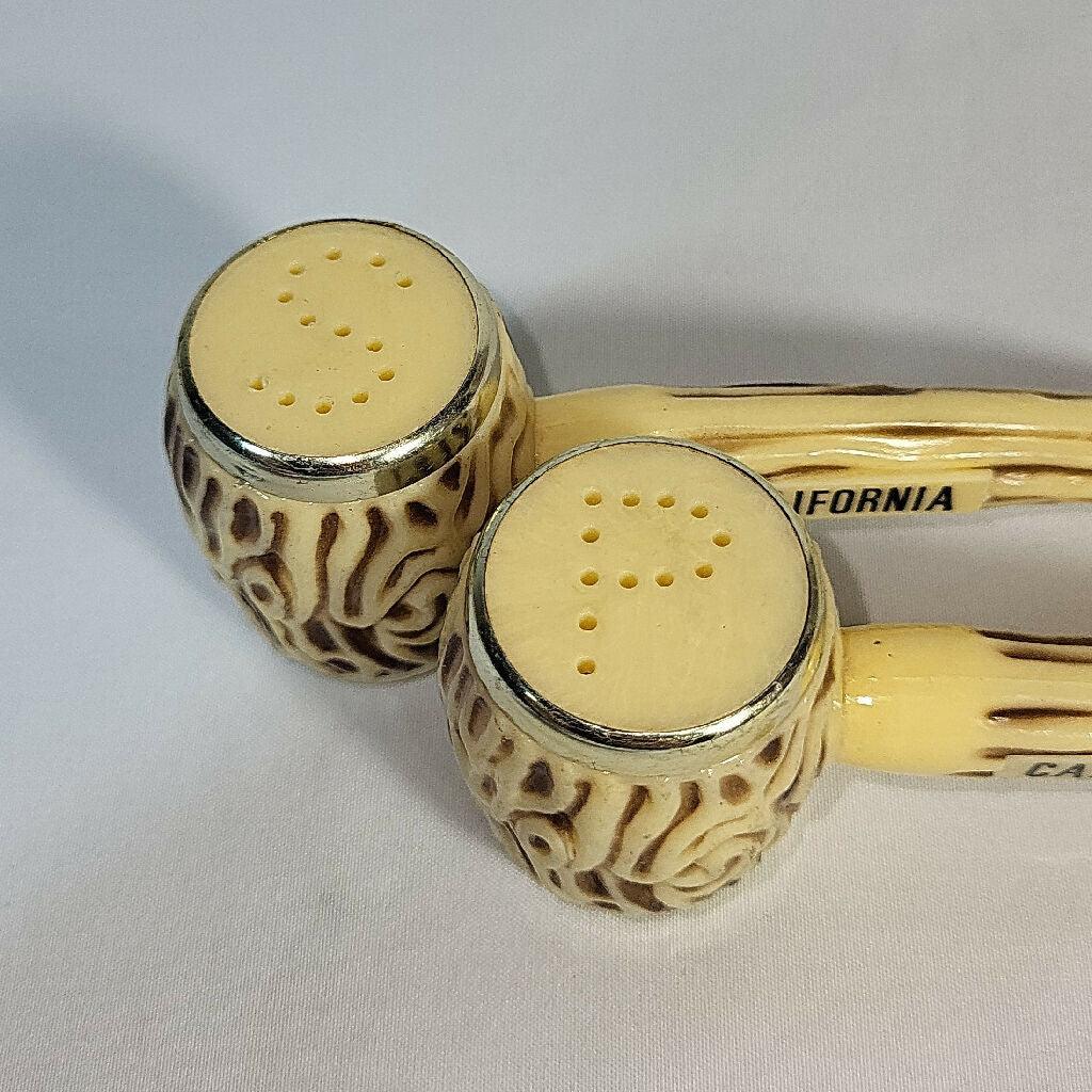 California Bone Tobacco Pipe Salt & Pepper Shakers - trèsBin