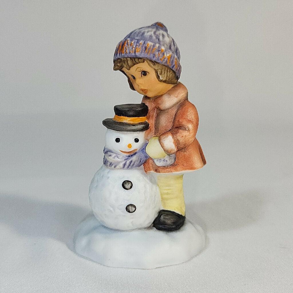 Goebel Hummel "A Gif t for Snowman" Little Girl with Snowman #92 - trèsBin