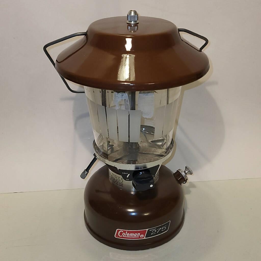 1978 Coleman Camp Lantern Model 275 with Pyrex Glass & Yellow Clamshell Hard Carrying Case - trèsBin